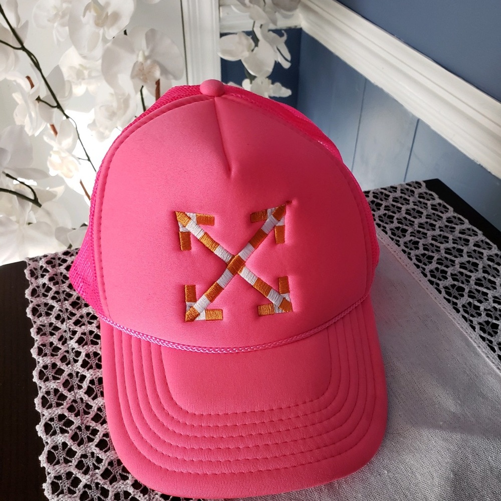 Off white hat